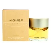 Aigner:In Leather toilette